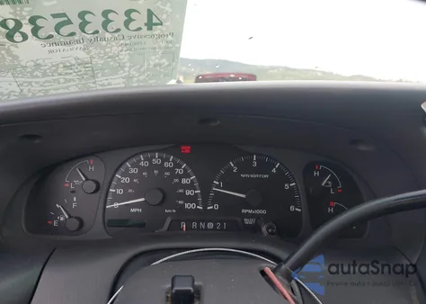 2001 Lincoln Navigator z USA, uszkodzony, nr VIN 5LMFU28A21LJ03548